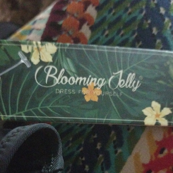 NWT Blooming Jelly Elegant Black One-Piece Swimsuit – - Picture 4 of 6